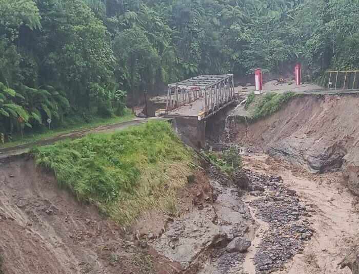 Sepekan Bencana Sumatera: Lebih dari 300 Ribu Data Percakapan Linimasa Tersebar, Isak Tangis Korban Banjir Curi Perhatian Netizen